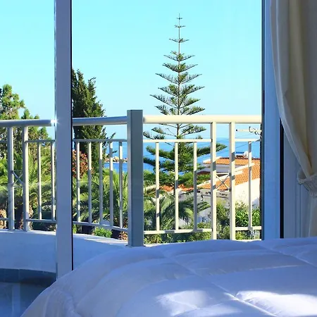 Coral Blue Bay בית נופש *